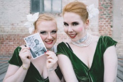 ZIRKUS DER SCHATTEN